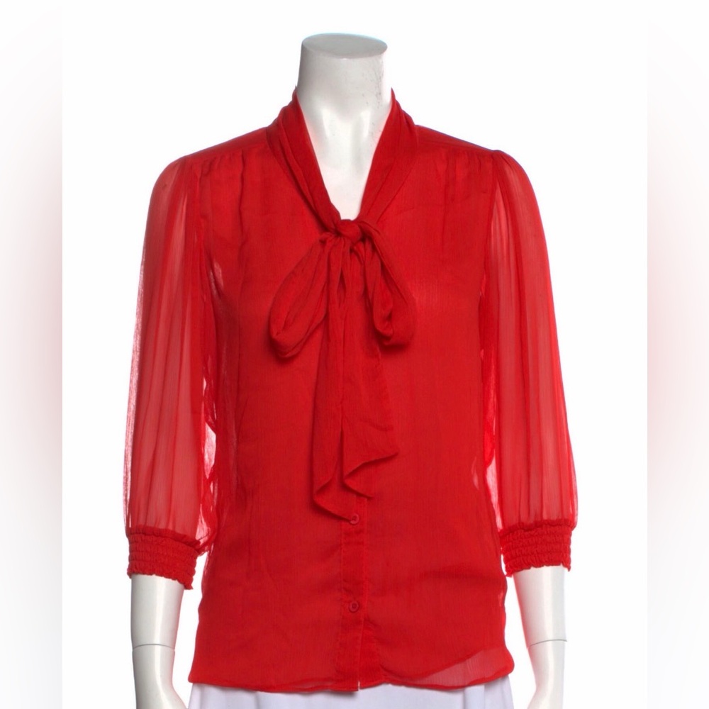 Alice + Olivia V-Neck Three-Quarter Sleeve Blouse, size XS, mint condition